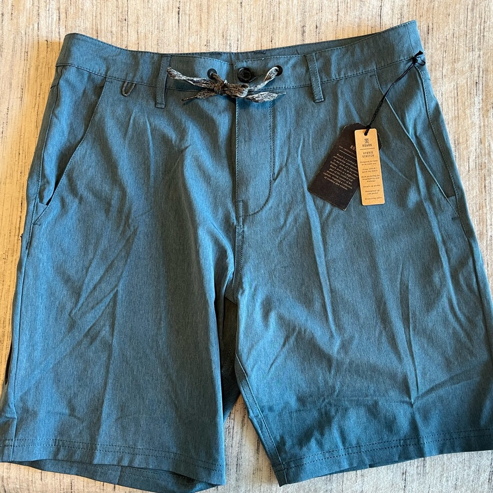 Roark Explorer Short size 33 NWT